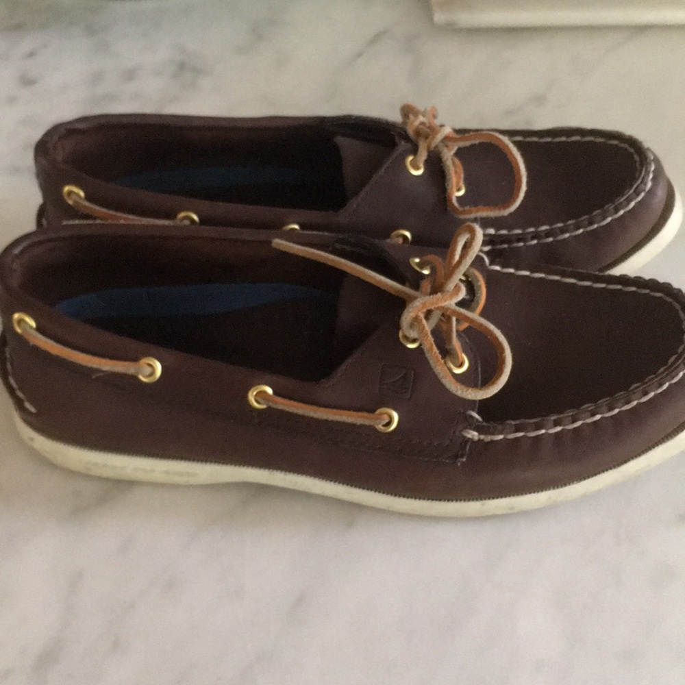Sperry Women’s Dark Brown boat shoe